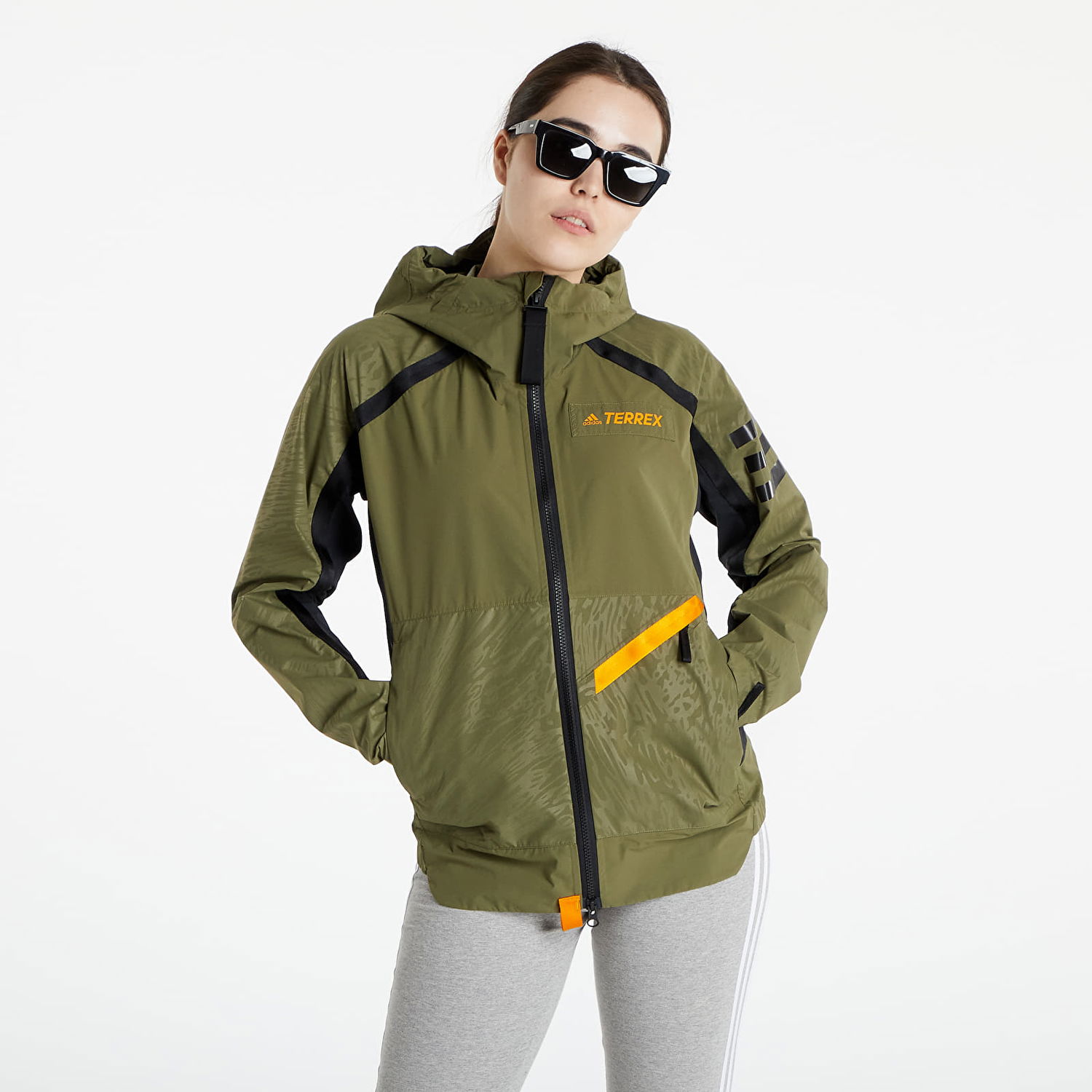 Яке adidas Performance Terrex Utilitas 2.5L Rain.Rdy Jacket Зелено | GQ3679, 0