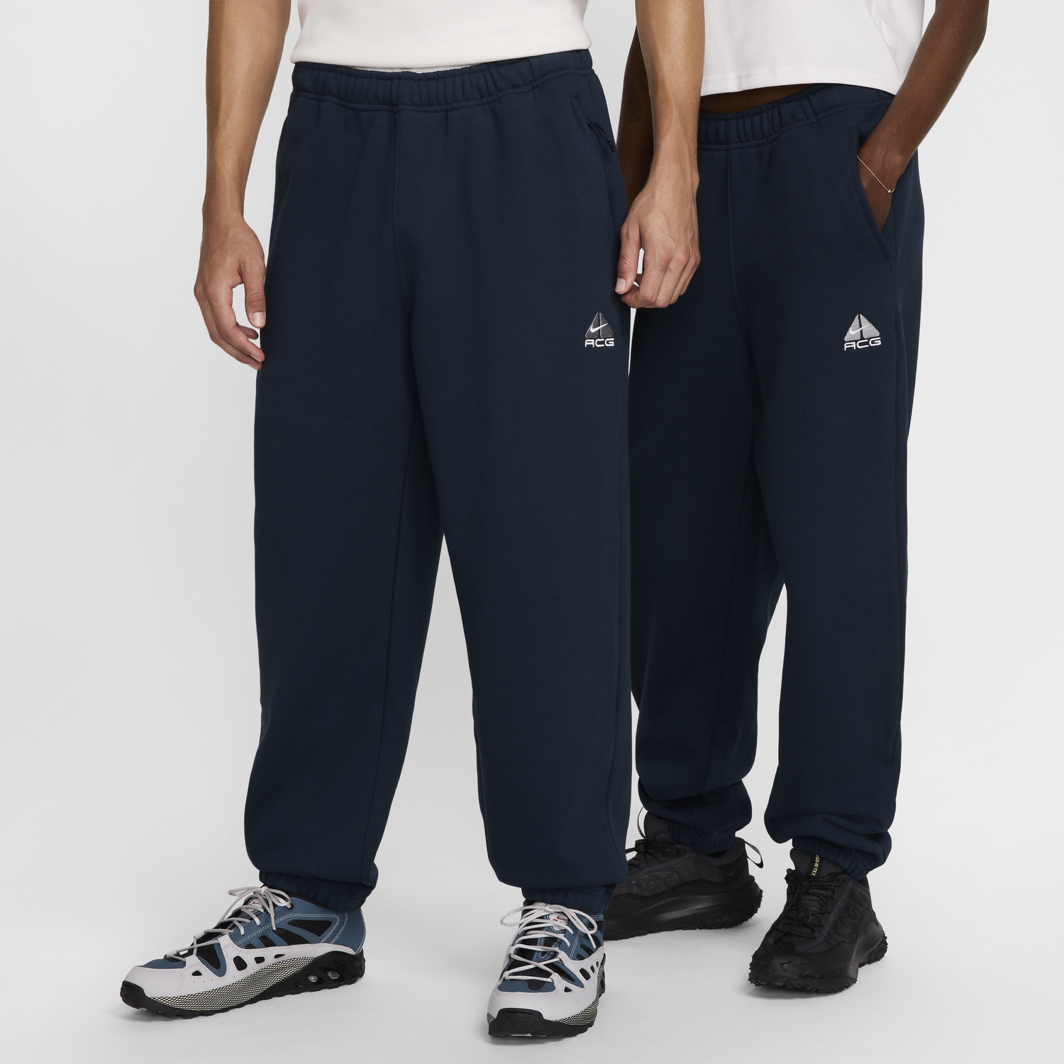 Спортни панталони Nike ACG Lungs Therma-FIT Repel Tuff Fleece Sweatpants Синьо | FV8650-478, 0