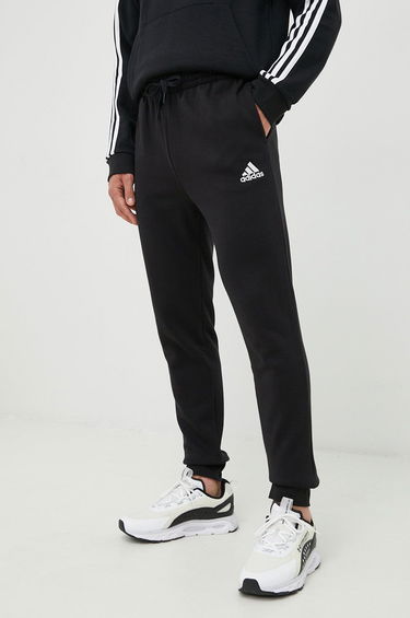 Спортни панталони adidas Originals Essentials Fleece Regular Tapered Pants Черно | HL2236, 0