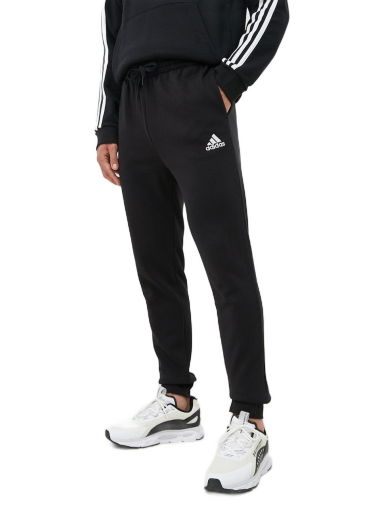 Спортни панталони adidas Originals Essentials Fleece Regular Tapered Pants Черно | HL2236