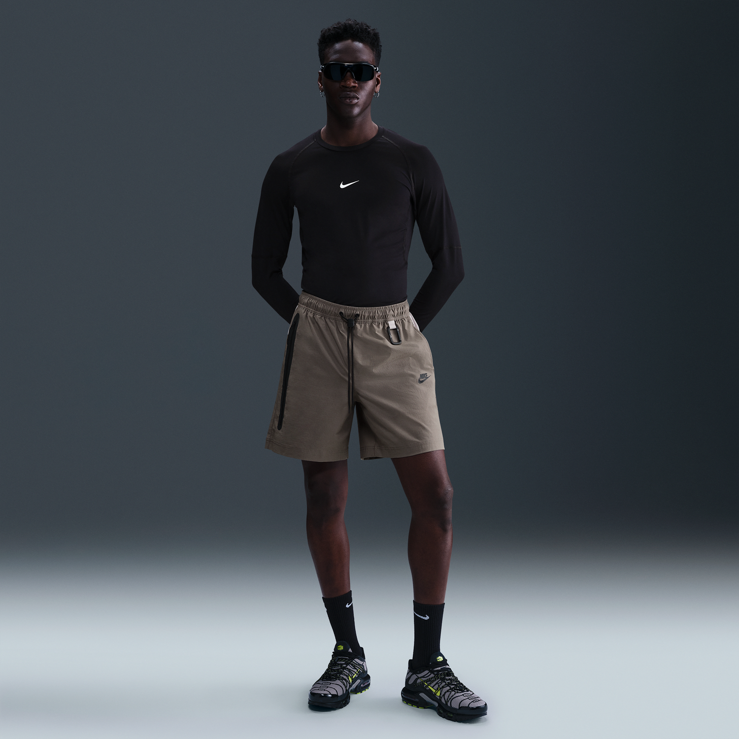 Къси панталони Nike Tech Woven Shorts Бежово | IB8957-289, 1