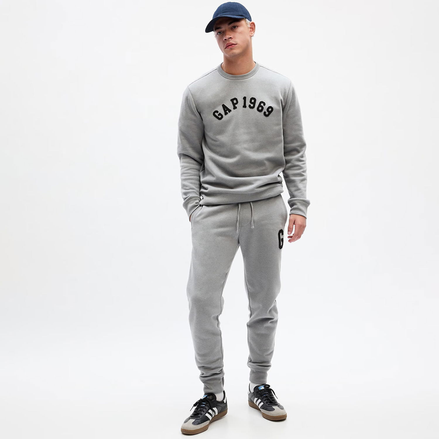 Спортни панталони GAP Logo Jogger Sweatpants Pilot Grey Сиво | 817086-00, 0