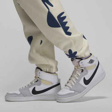 Спортни панталони Jordan Artist Series by Mia Lee Fleece Sweat Pants Бяло | DV2008-133, 1