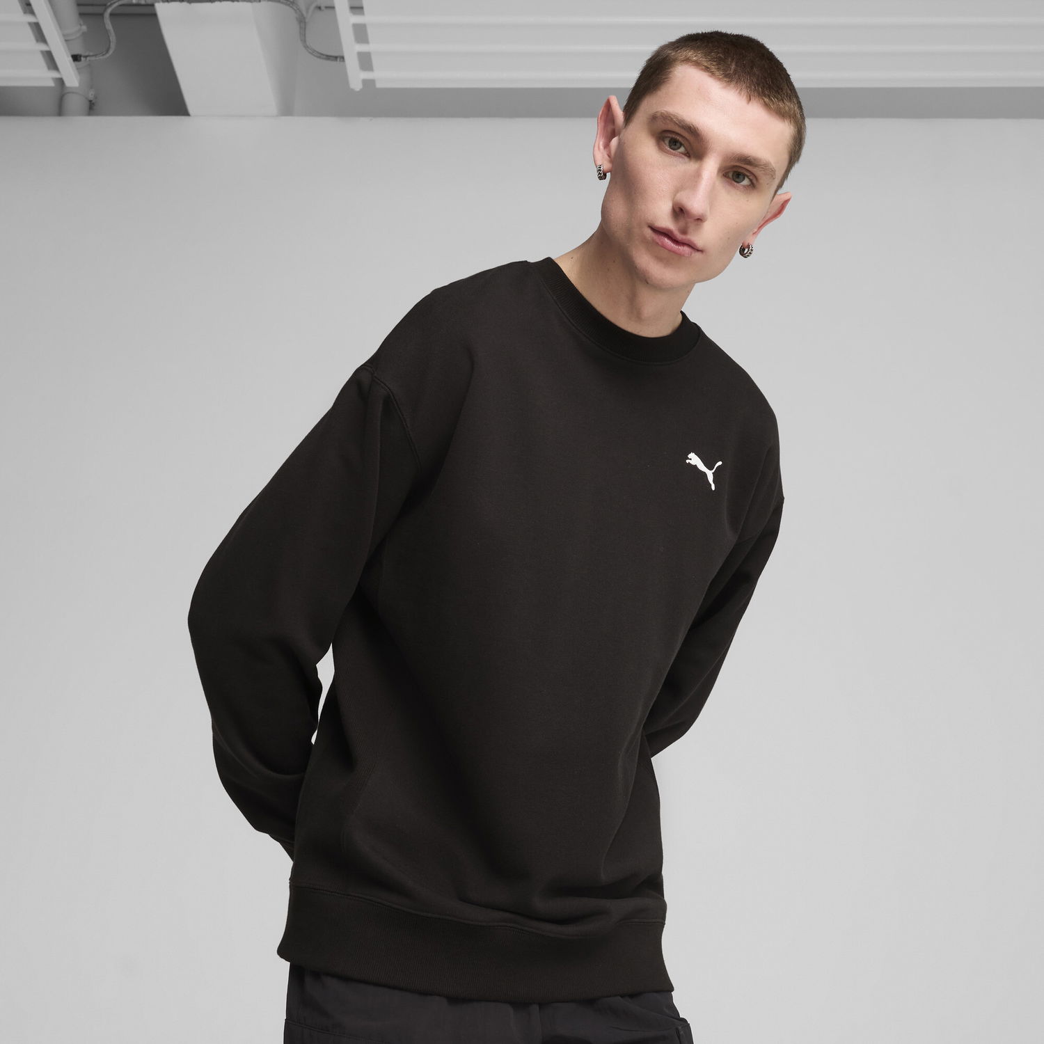 Пуловер Puma WARDROBE ESS Relaxed Crewneck Sweatshirt Черно | 629650_01, 0
