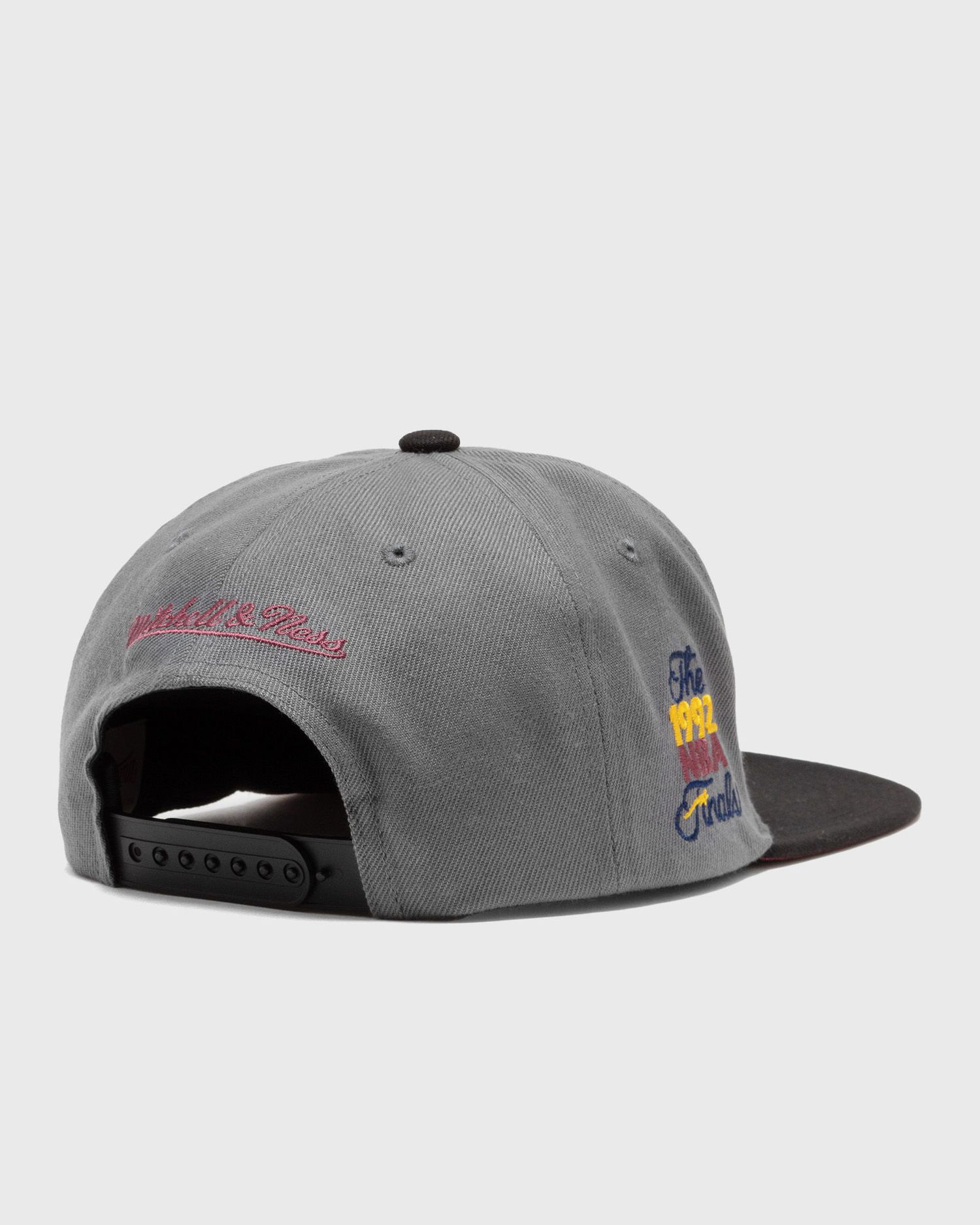Шапка с козирка Mitchell & Ness NBA CORE VII SNAPBACK CHICAGO BULLS Сиво | HHSS6750-CBUYYPPPGYBK, 1