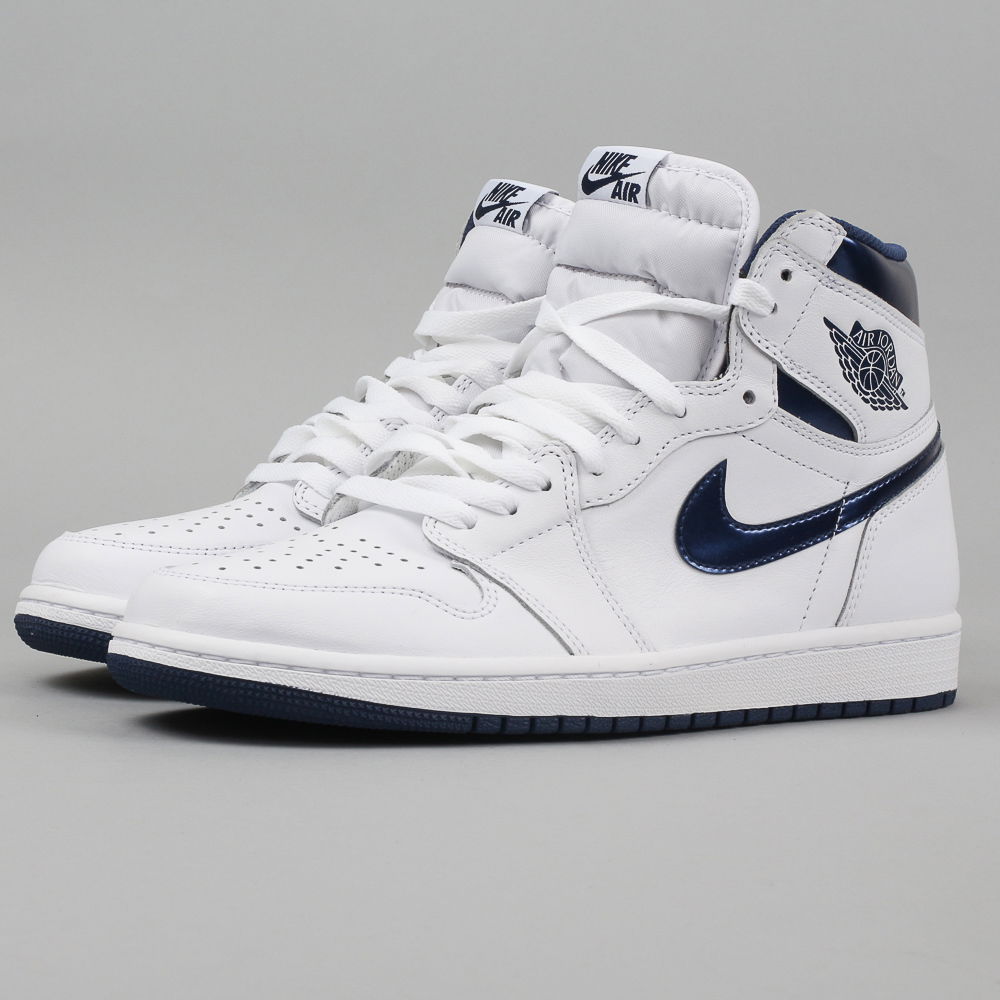 Кецове и обувки Jordan Air Jordan 1 Retro High OG "Metallic Navy" Бяло | 555088-106, 1