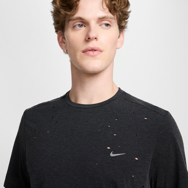 Тениска Nike Running Division Dri-FIT ADV Short-Sleeve T-Shirt Черно | HJ3516-010, 4