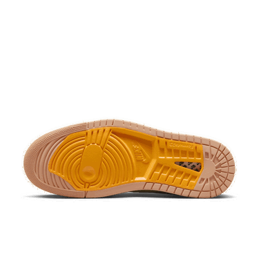 Кецове и обувки Jordan Air Jordan 1 High Zoom Air CMFT 2 "Muslin Vivid Orange" Оранжево
 | DV1307-100, 2