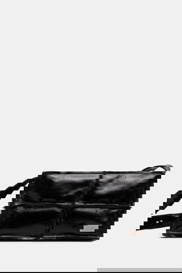 Чанта през рамо Maison Margiela Padded Patent Leather Shoulder Bag Черно | SB5WD0031.P8490.T8013, 0