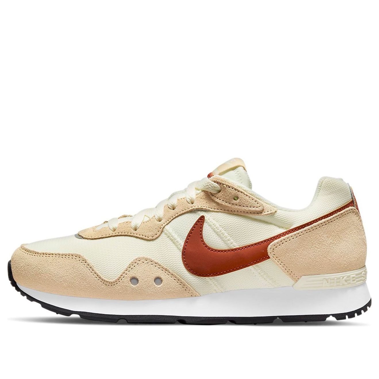 Кецове и обувки Nike Venture Runner Wide Бежово | DM8454-105, 0