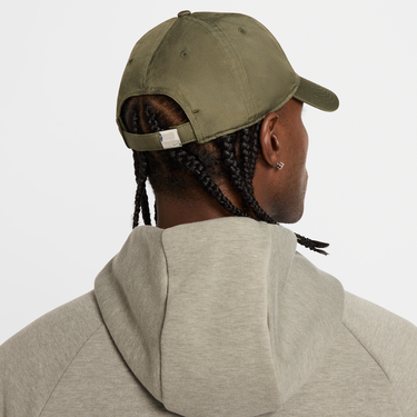 Шапка с козирка Nike Nike Dri-FIT Club Featherlight Unstructured Cap Зелено | FB5682-247, 1