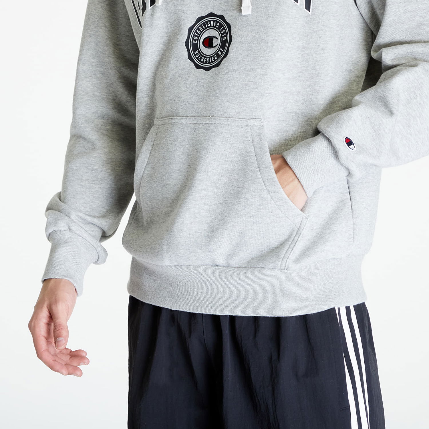 Суитчър Champion Men's hoodie Hooded Sweatshirt Gray Сиво | 219830 CHA EM031, 1