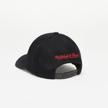 Шапка с козирка Mitchell & Ness NBA Team Logo Snapback Chicago Bulls Черно | HHSSINTL1245-CBUBLCK, 2
