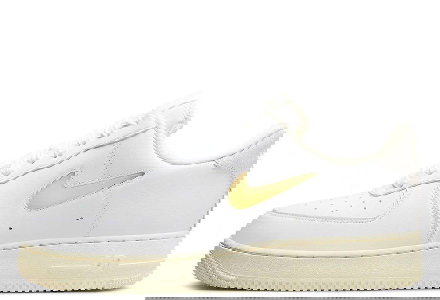 Кецове и обувки Nike Air Force 1 Jewel "Pale Vanillia" Бежово | DC8894-001, 1