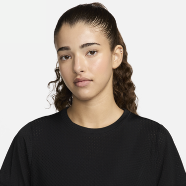Съкратен топ Nike Dri-Fit One Classic Breathe Черно | FN4117-010, 4