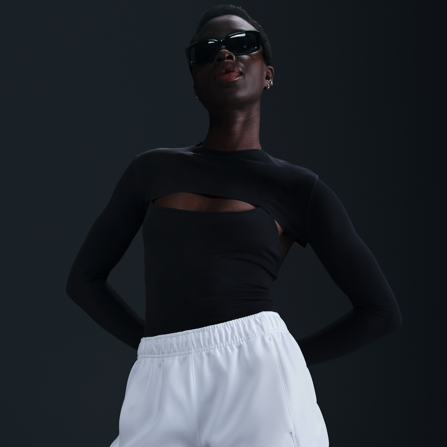 Къси панталони Nike Sportswear Windrunner Mid-Rise Shorts Черно | HJ1406-100, 1