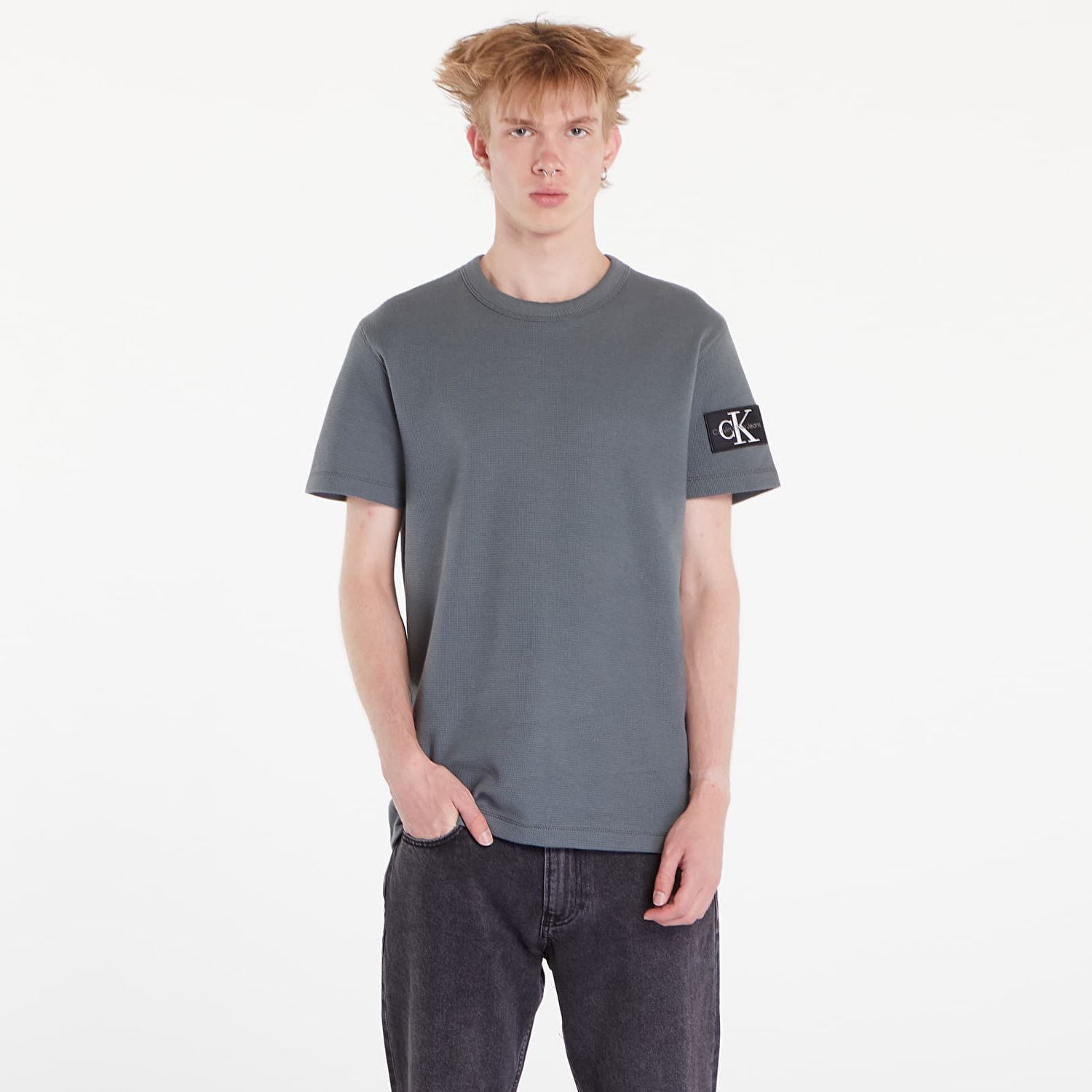 Тениска CALVIN KLEIN Waffle Cotton Badge T-Shirt Endless Grey Сиво | J30J323489 PSL, 0