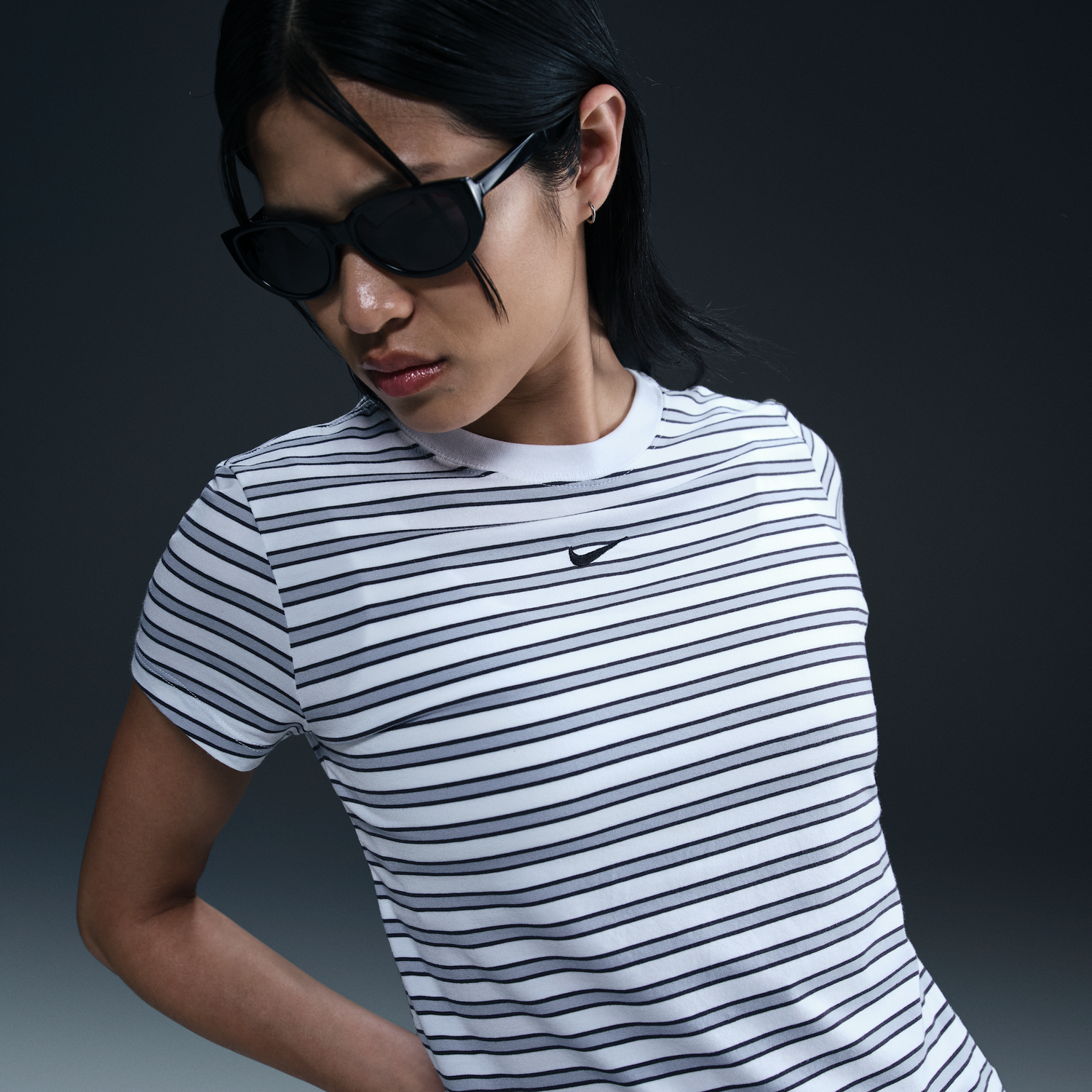 Тениска Nike Nike Sportswear Chill Knit Slim Fit Striped T-Shirt Бяло | HF9524-100, 1
