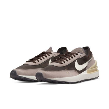 Кецове и обувки Nike Waffle One Кафяво | DA7995-200, 2