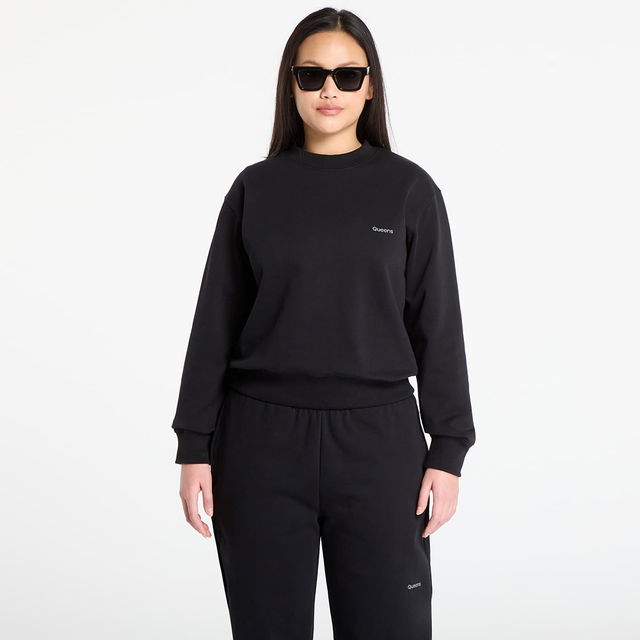 Queens Essential Crewneck Sweatshirt