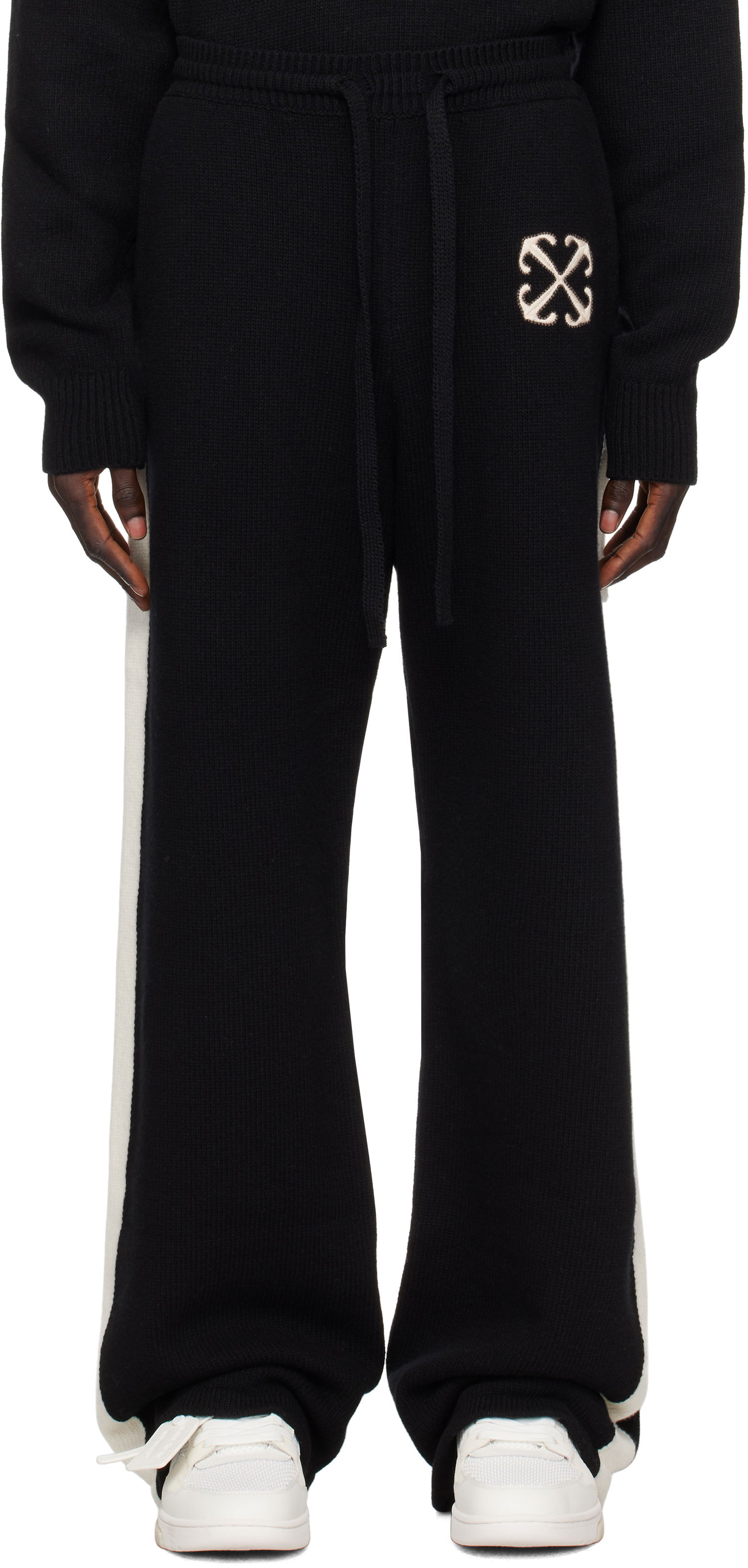 Спортни панталони Off-White Knit Lounge Pants With Side Stripe Черно | OMHG015F24KNI001100A, 0