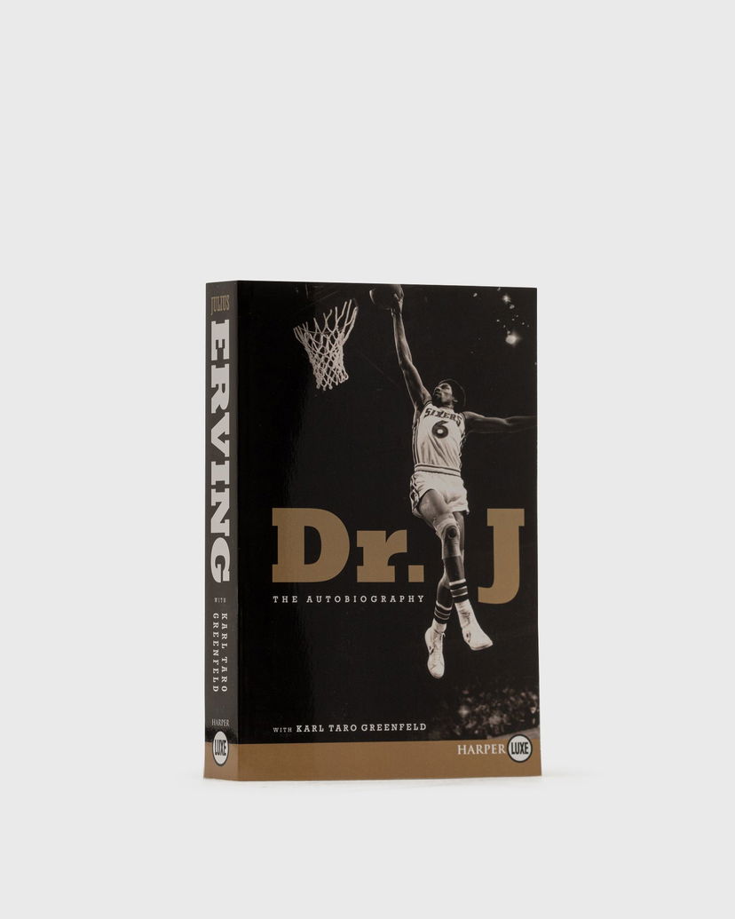 Книга и списание gestalten Dr. J - The Autobiography" By Karl Taro Greenfeld & Julius W. Erving Черно | 9780062253781