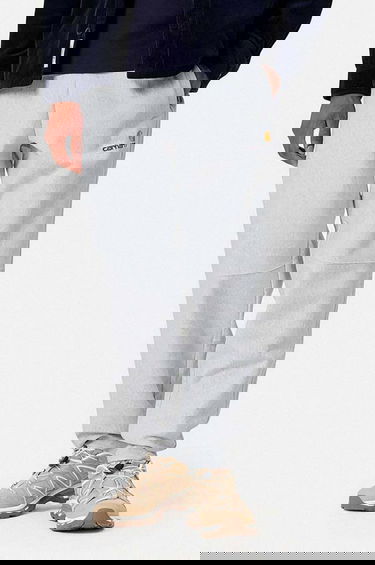 Спортни панталони Carhartt WIP American Script Sweatpants Сиво | I027042.ASH.HEATHE, 0