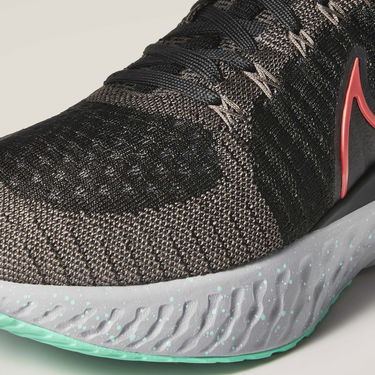 Кецове и обувки Nike React Infinity Run Flyknit 2 Кафяво | ct2357-200, 2