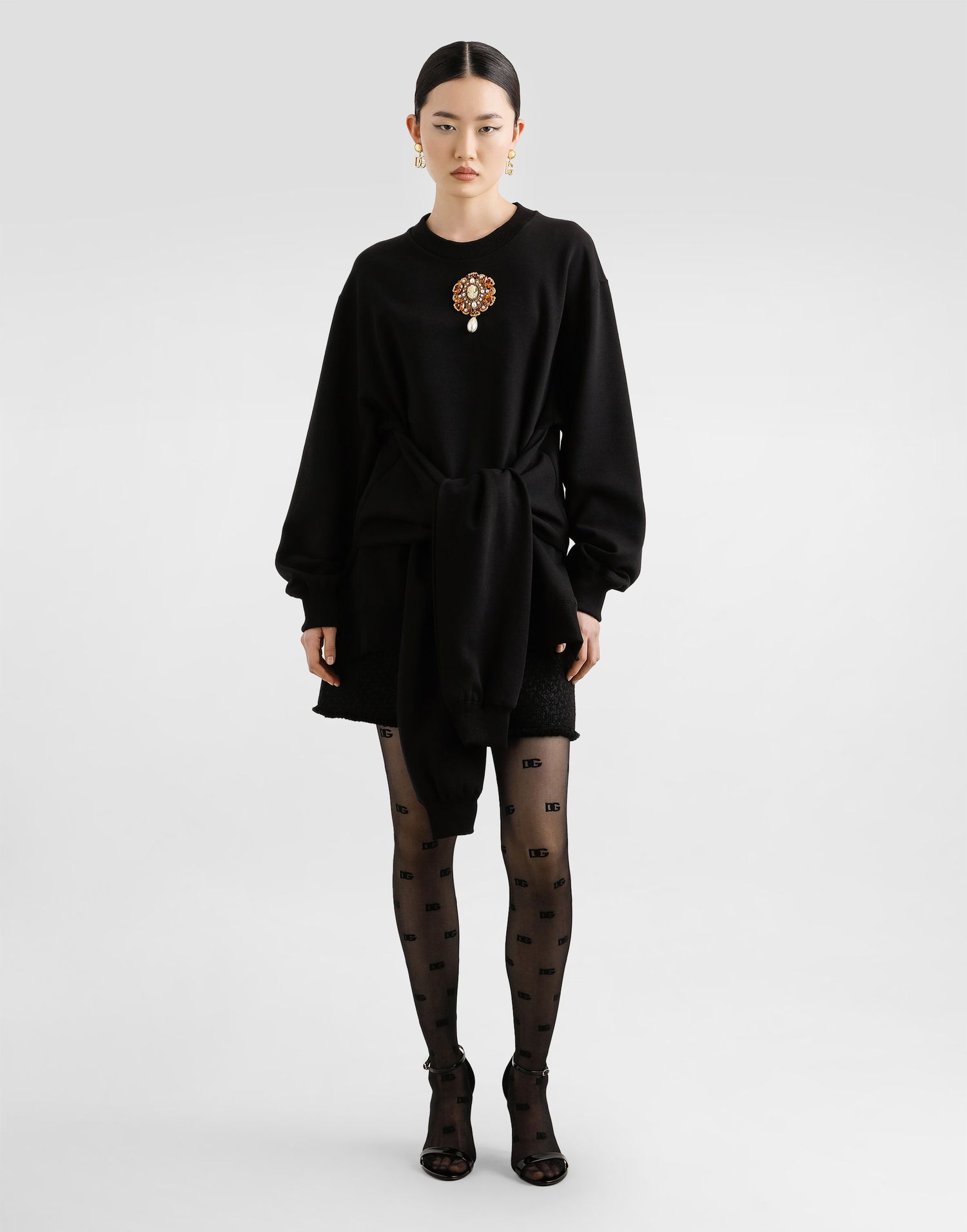 Суитчър Dolce & Gabbana Dolce & Gabbana Cotton Sweatshirt with Jeweled Brooch Черно | F9S81ZHU7DUN0000, 1