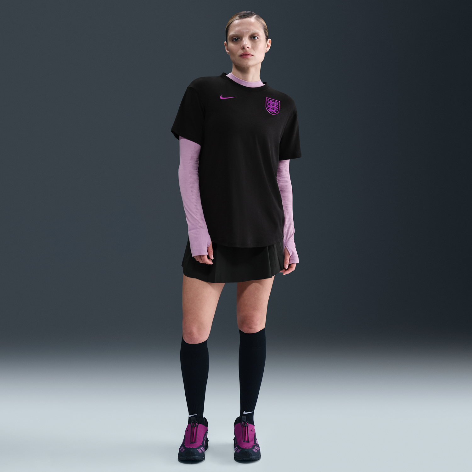 Тениска Nike England Relaxed Short Sleeve Football T-Shirt Черно | HF4917-010, 1