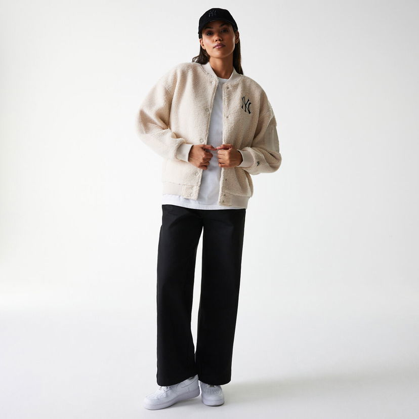 Яке бомбър New Era New Era MLB Sherpa Bomber Jacket NY Yankees Бежово | 60684447