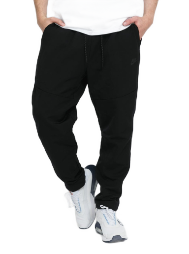 Спортни панталони Nike SW Te+ Woven RPL Lnd Черно | CU4487-010