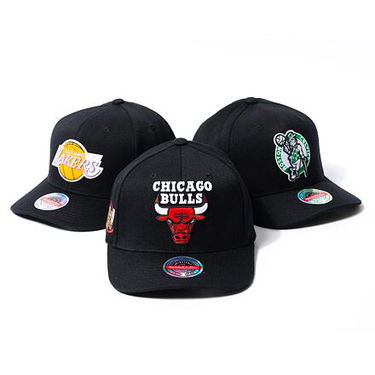 Шапка с козирка Mitchell & Ness NBA Top Spot Classic Red Chicago Bulls Black Черно | HHSSINTL1265-CBUBLCK, 2