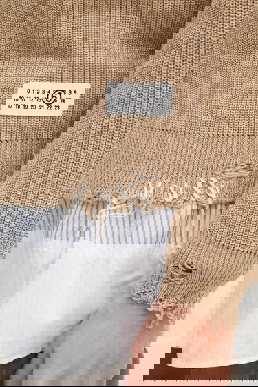 Пуловер Maison Margiela Distressed Ribbed Cotton V-Neck Cardigan Бежово | SH0HP0008, 3