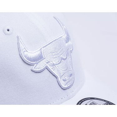 Шапка с козирка New Era 9FORTY NBA Essential Chicago Bulls White / White One Size Сиво | 60471484, 3
