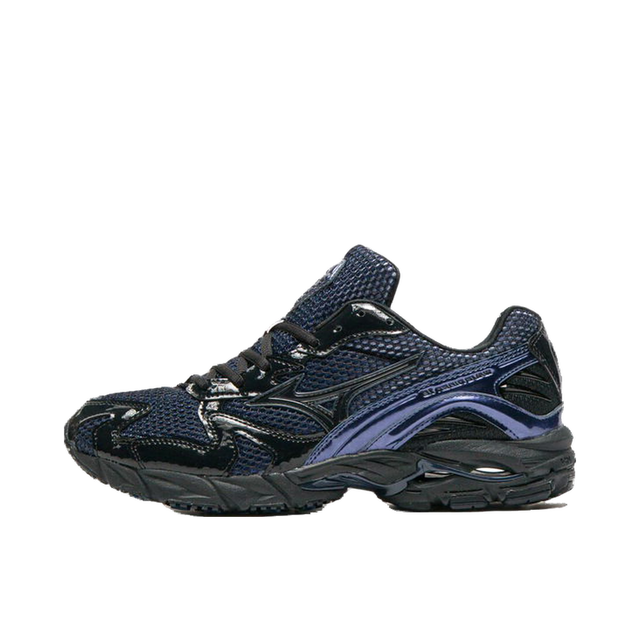 Mizuno x END. WAVE RIDER 10
