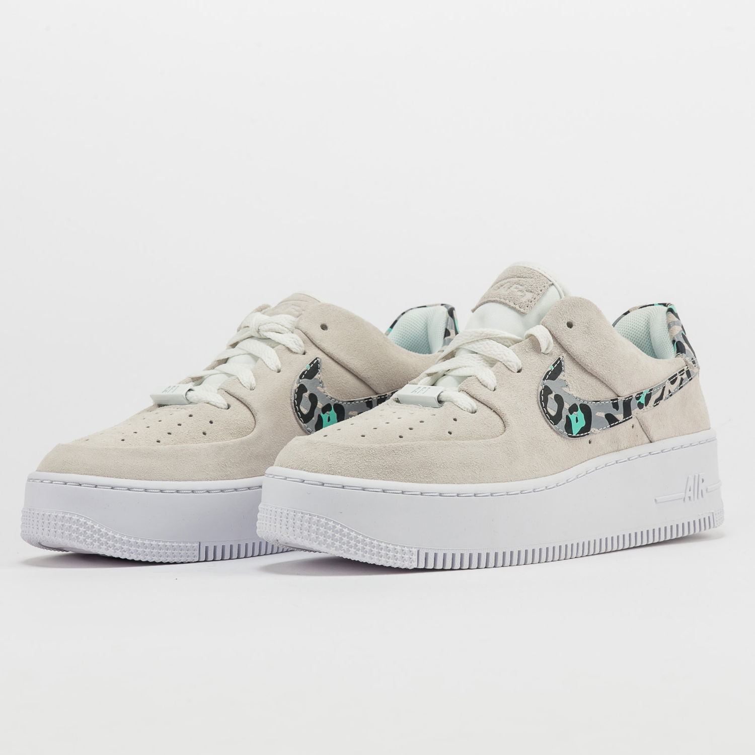 Кецове и обувки Nike W Air Force 1 Sage Low Бежово | CQ7511-071, 1