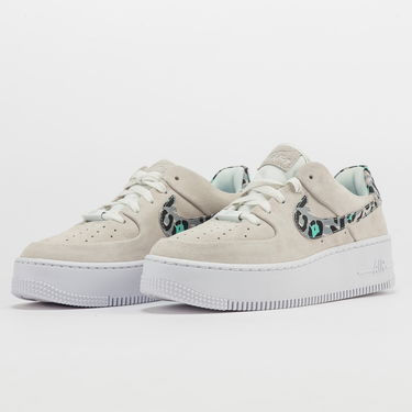 Кецове и обувки Nike W Air Force 1 Sage Low Бежово | CQ7511-071, 1