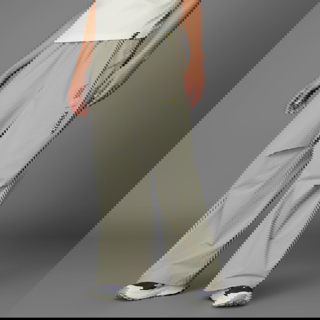 Спортни панталони adidas Performance Nat Geo AEROREADY Woven Pants Бежово | JD5846, 0
