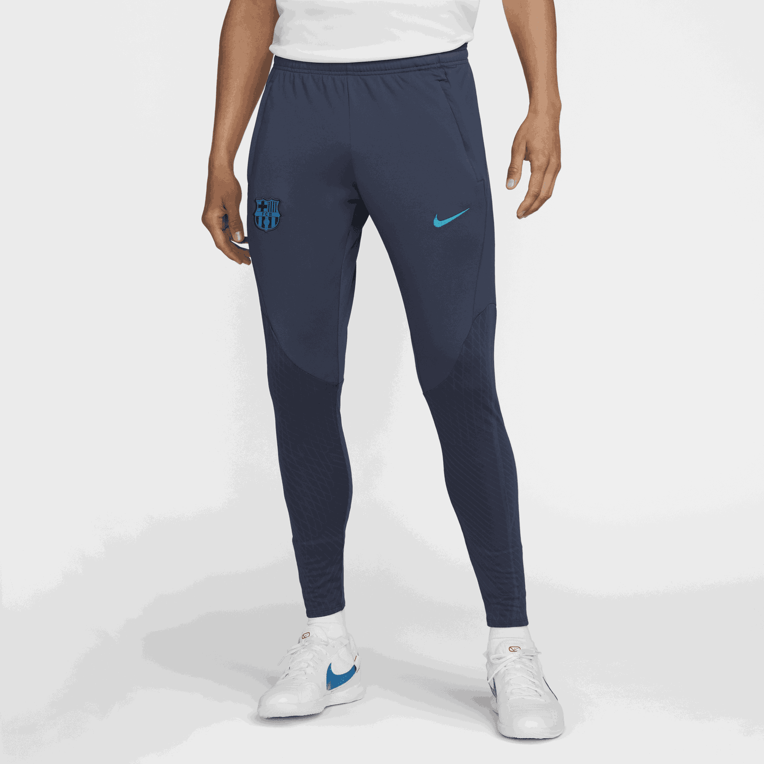 Спортни панталони Nike F.C. Barcelona Strike Third Football Pants Тъмно синьо | DZ0890-437, 0