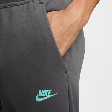 Спортни панталони Nike Nike Sportswear Tech Fleece Joggers Сиво | HV6513-068, 2