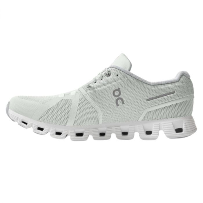 Кецове и обувки On Running Cloud 5 W Бяло | 59.98774, 0