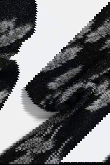 Шал 032C Wool Blend Scarf Melting Daisies Черно | F25.UAK.3331.000, 2