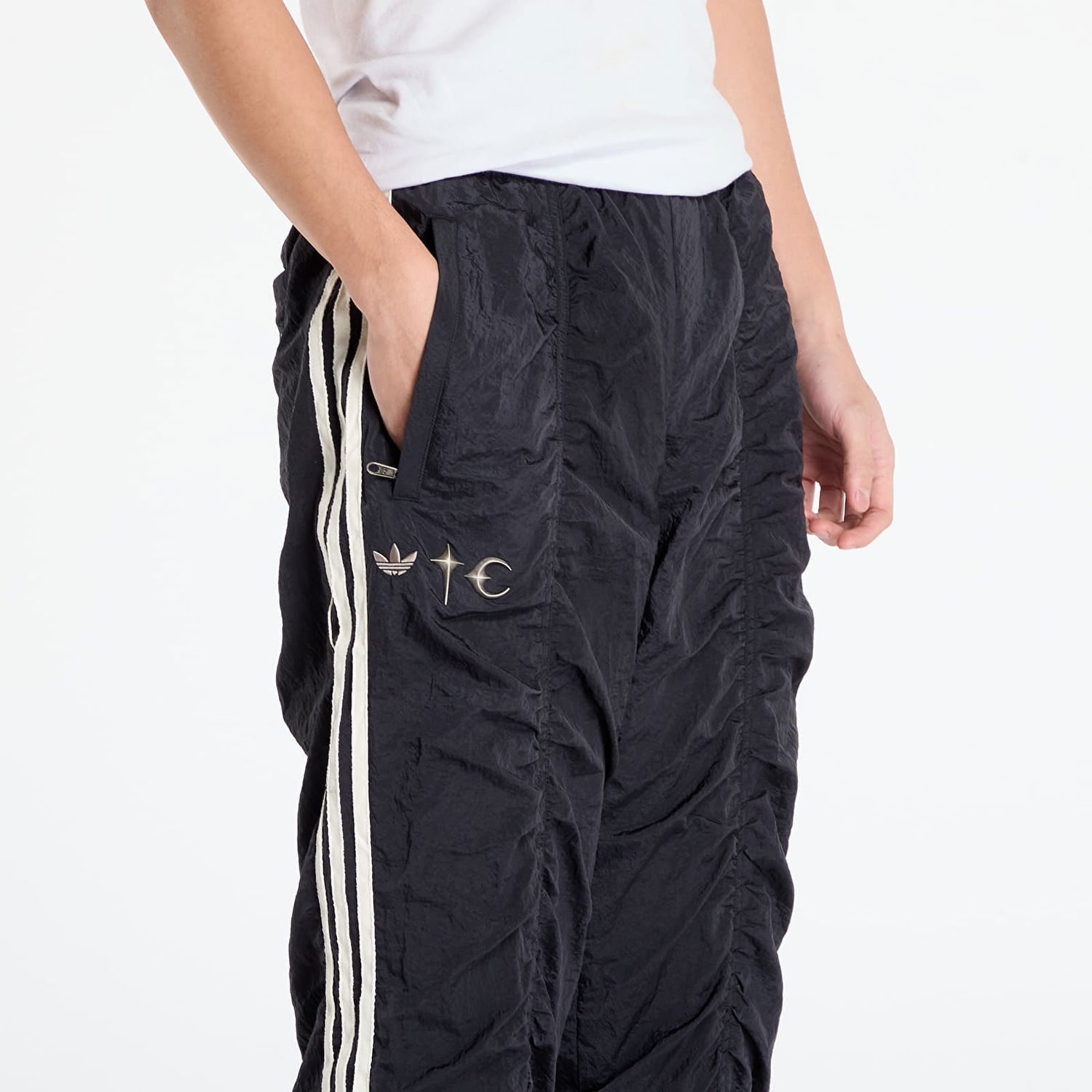 Панталони adidas Originals Thug Club Woven Ruched Side Stripe Tracksuit Bottoms Черно | KC2206, 1