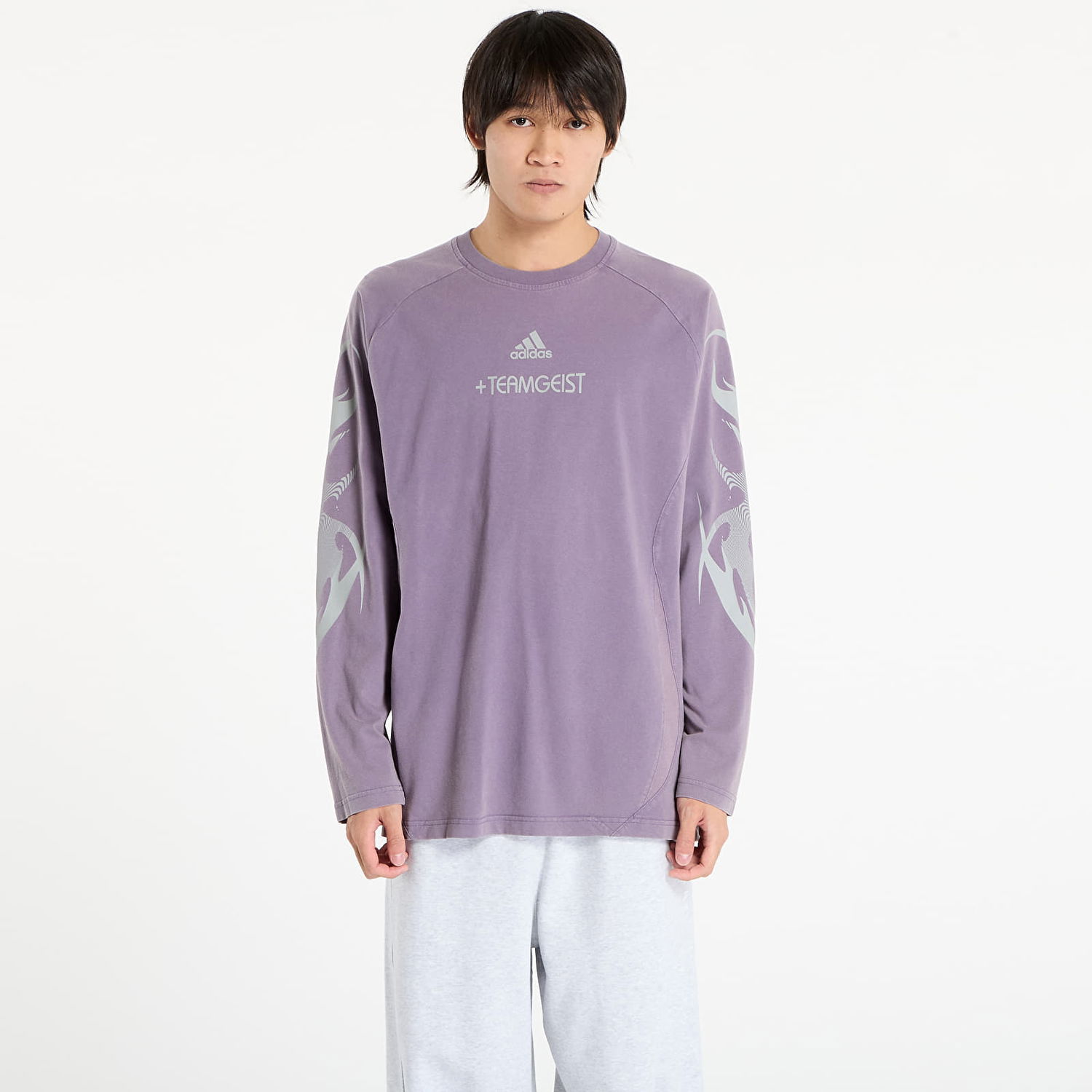 Тениска adidas Originals Adilenium Season 4 Teamgeist Graphic Long Sleeve T-Shirt Лилаво | KF8542, 0