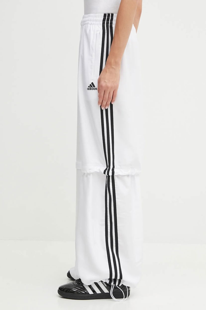 Спортни панталони adidas Originals adidas Originals Oversized Trackpants Бяло | KE7571