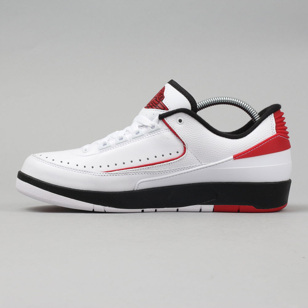 Кецове и обувки Jordan Air Jordan 2 Retro Low ''Chicago'' Бяло | 832819-101, 0