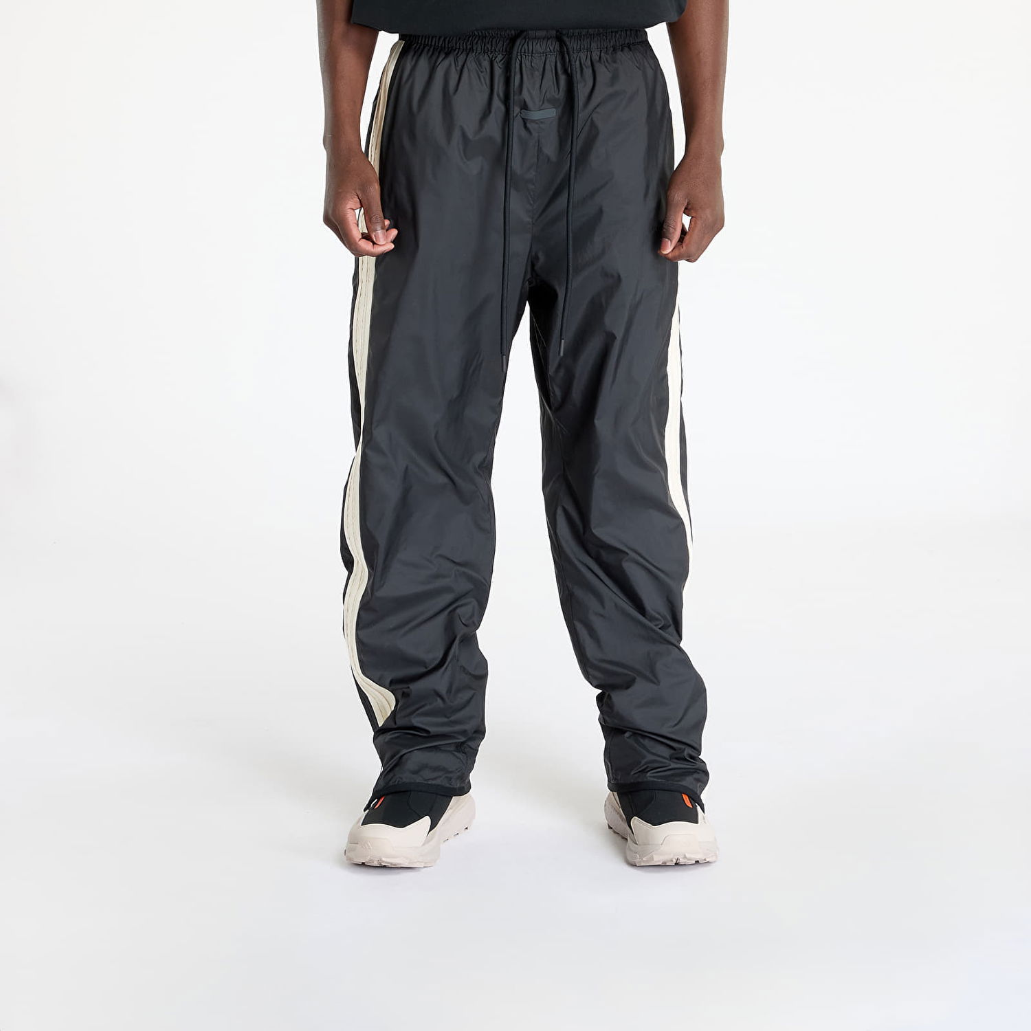 Панталони adidas Originals Fear Of God Athletics x Woven Relaxed Track Pant Черно | IS8727, 0