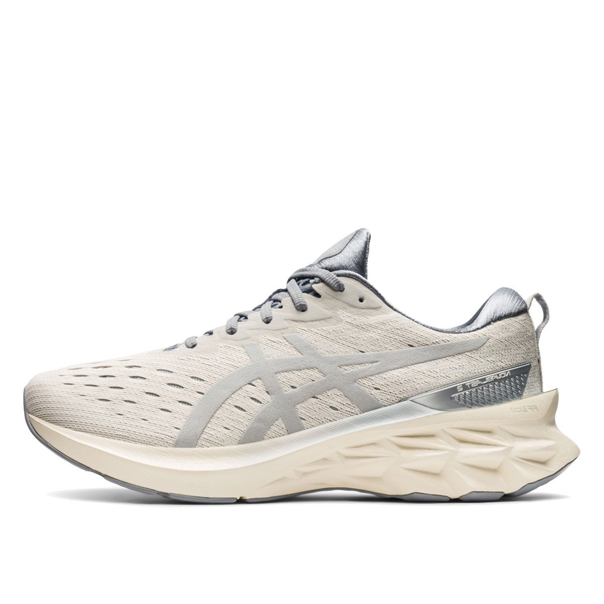 Кецове и обувки Asics Novablast 2 Бежово | 1201A483 020, 1