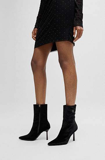 Палта BOSS Velvet Ankle Boots with Stacked Logo Черно | 50529809, 1